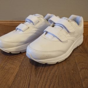 Brooks Addiction Walker Men’s Size 9.5 WIDE V-Strap White Leather Shoes